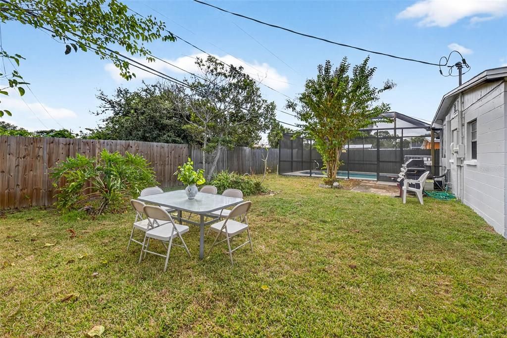 Под контрактом: $419,000 (4 спален, 2 ванн, 1538 Квадратных фут)