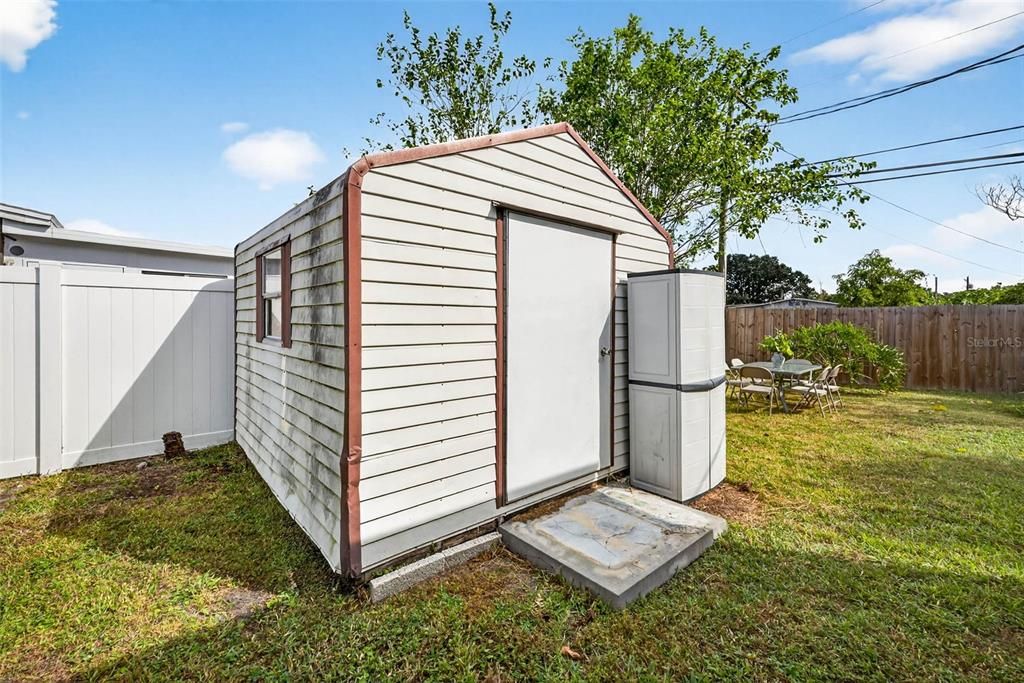 Под контрактом: $419,000 (4 спален, 2 ванн, 1538 Квадратных фут)