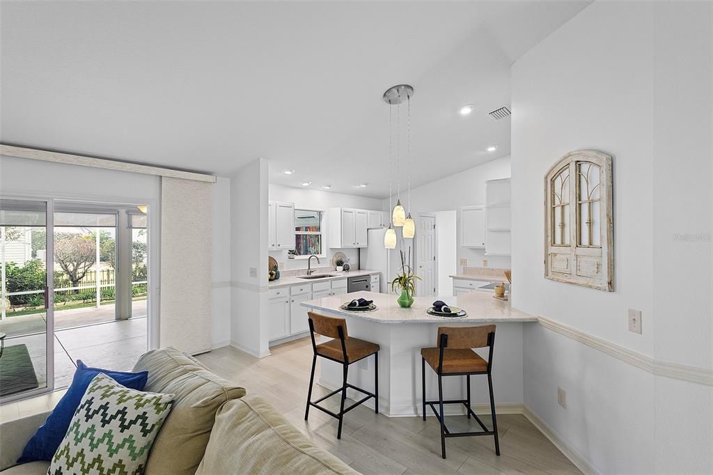 Activo con contrato: $399,500 (3 camas, 2 baños, 1574 Pies cuadrados)