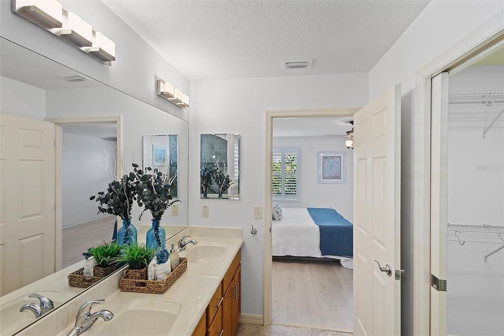 Activo con contrato: $399,500 (3 camas, 2 baños, 1574 Pies cuadrados)