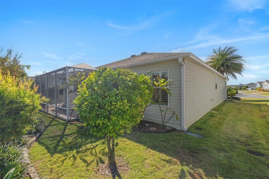 Activo con contrato: $399,500 (3 camas, 2 baños, 1574 Pies cuadrados)