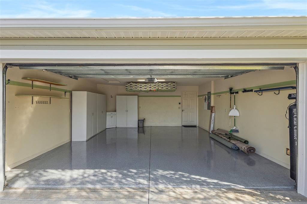 Activo con contrato: $399,500 (3 camas, 2 baños, 1574 Pies cuadrados)