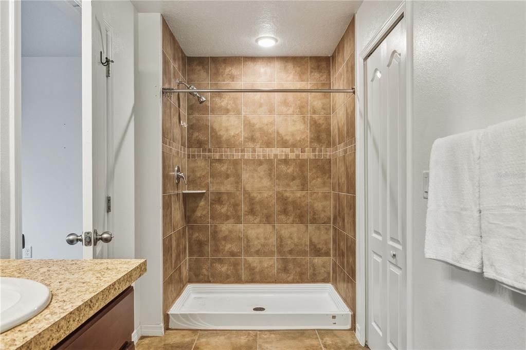 For Sale: $360,000 (4 beds, 2 baths, 2676 Square Feet)