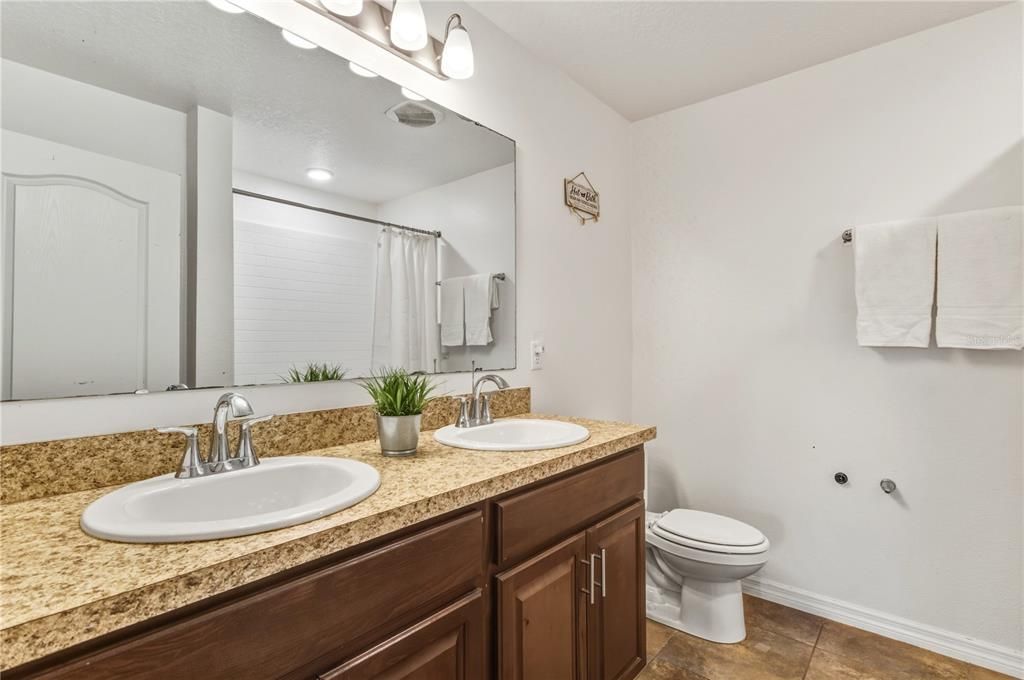 For Sale: $360,000 (4 beds, 2 baths, 2676 Square Feet)