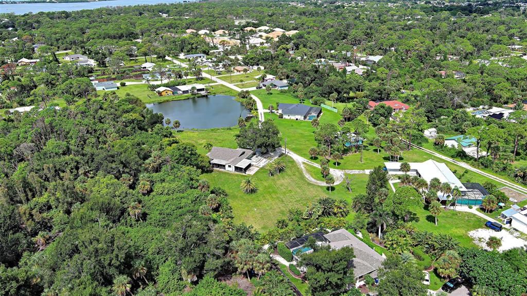 For Sale: $450,000 (4 beds, 2 baths, 1872 Square Feet)