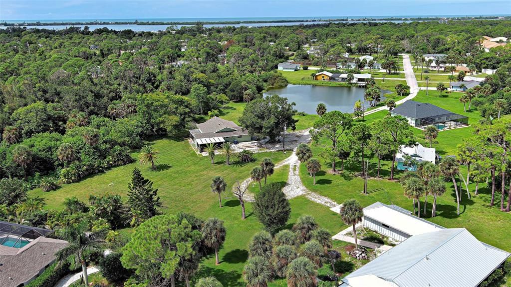 For Sale: $450,000 (4 beds, 2 baths, 1872 Square Feet)