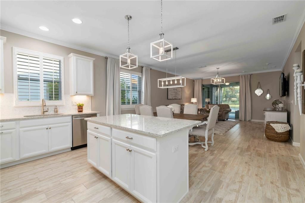 Activo con contrato: $539,000 (3 camas, 2 baños, 1804 Pies cuadrados)