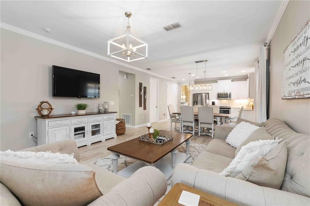 Activo con contrato: $539,000 (3 camas, 2 baños, 1804 Pies cuadrados)