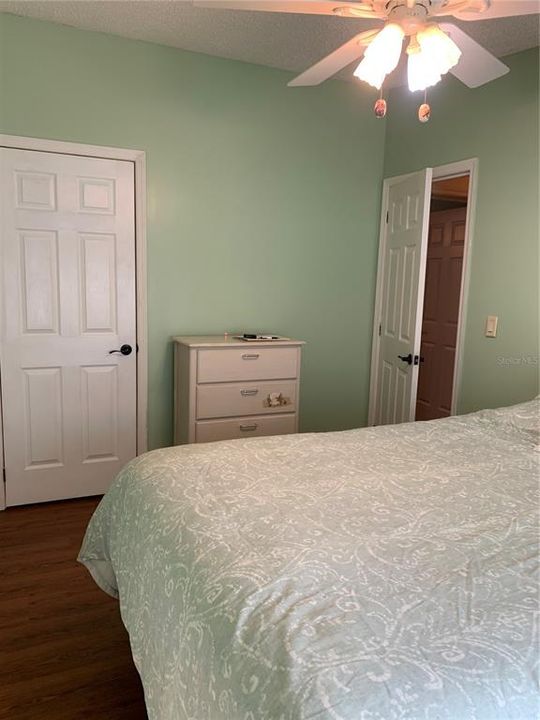 Active With Contract: $221,000 (3 beds, 2 baths, 1782 Square Feet)