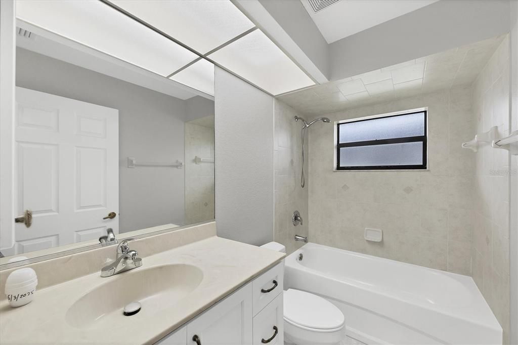 For Sale: $345,000 (3 beds, 2 baths, 1748 Square Feet)