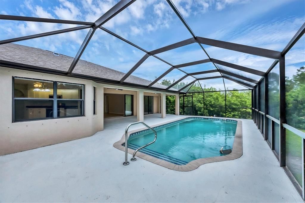 For Sale: $345,000 (3 beds, 2 baths, 1748 Square Feet)