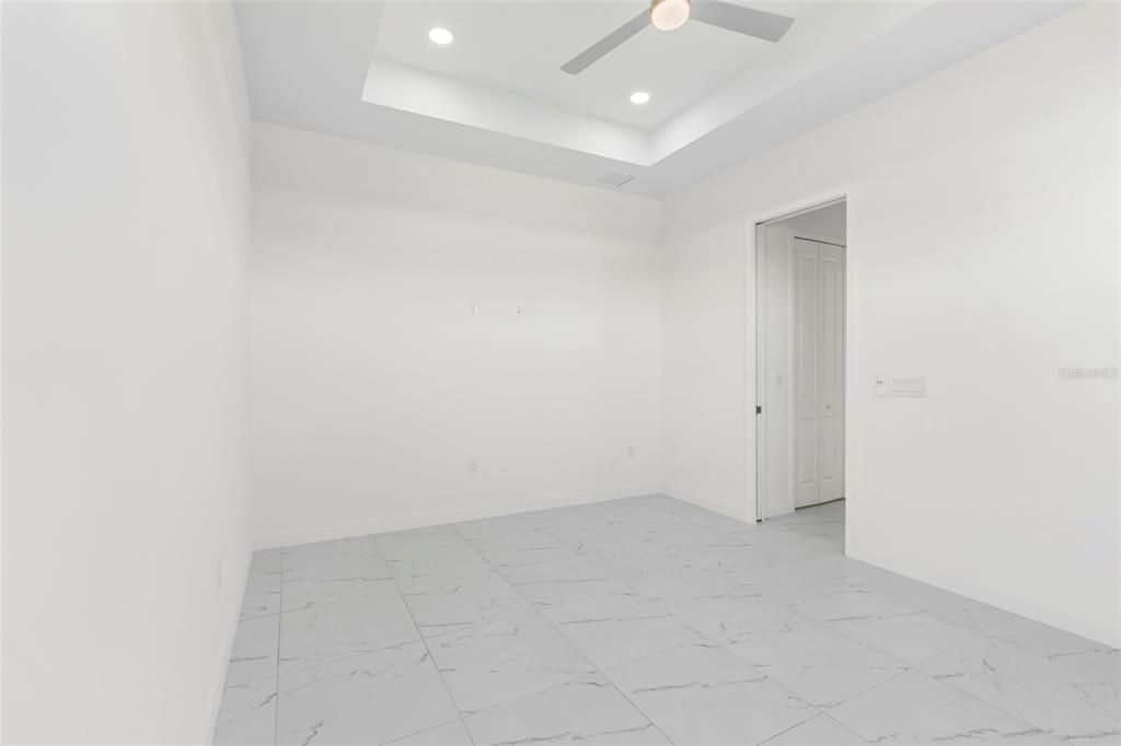 For Sale: $420,000 (4 beds, 3 baths, 1904 Square Feet)