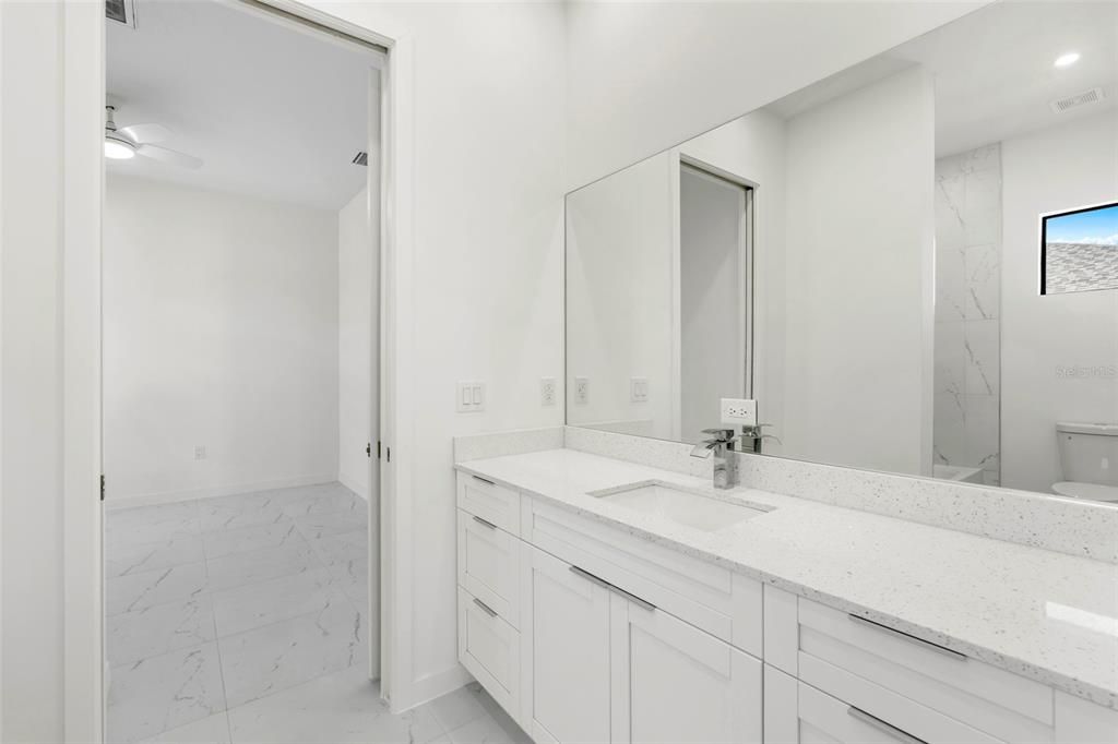 For Sale: $420,000 (4 beds, 3 baths, 1904 Square Feet)