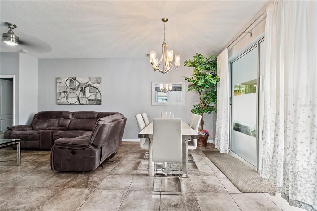 For Sale: $429,900 (3 beds, 2 baths, 1523 Square Feet)