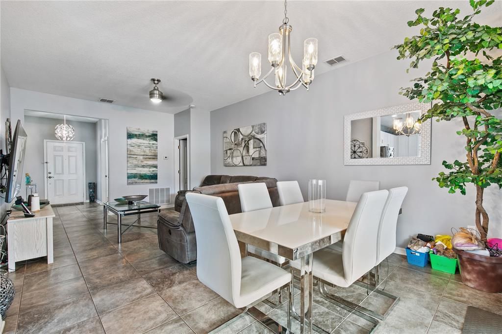 For Sale: $429,900 (3 beds, 2 baths, 1523 Square Feet)