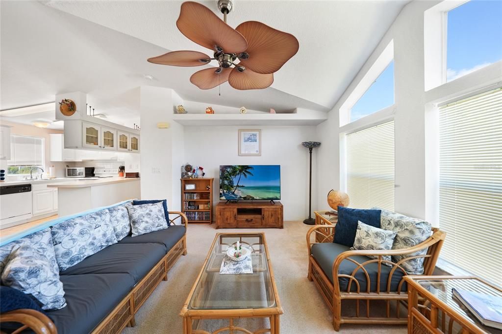 待售: $267,500 (2 贝兹, 2 浴室, 1169 平方英尺)