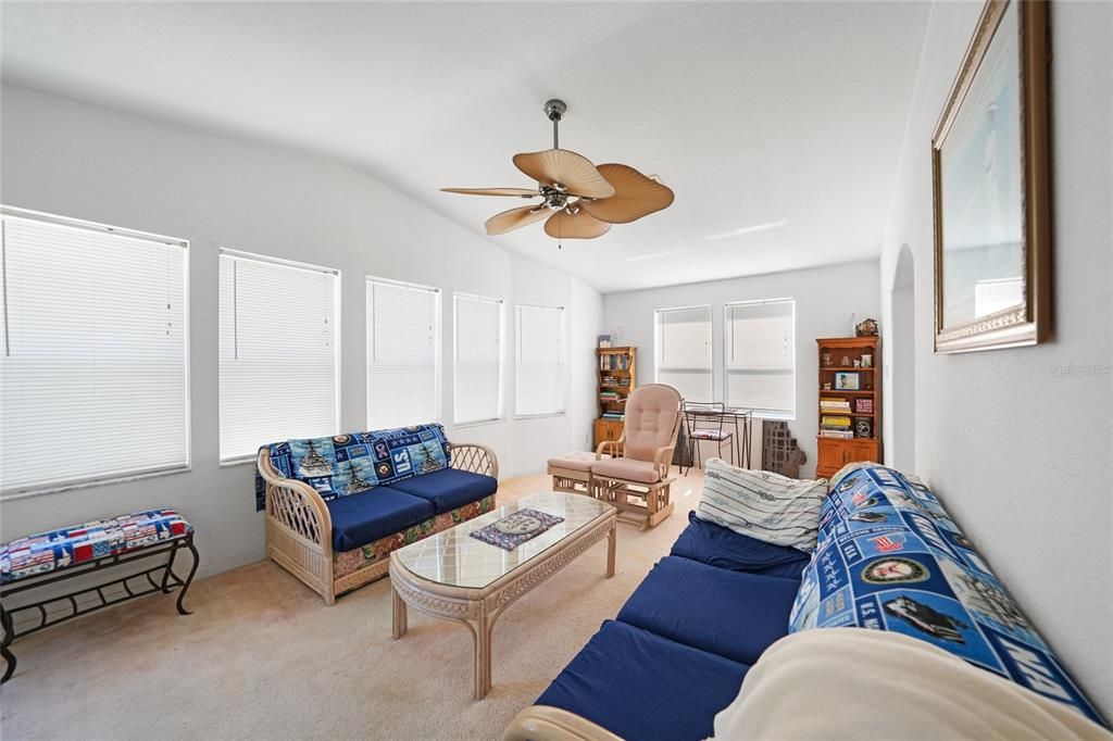 待售: $267,500 (2 贝兹, 2 浴室, 1169 平方英尺)