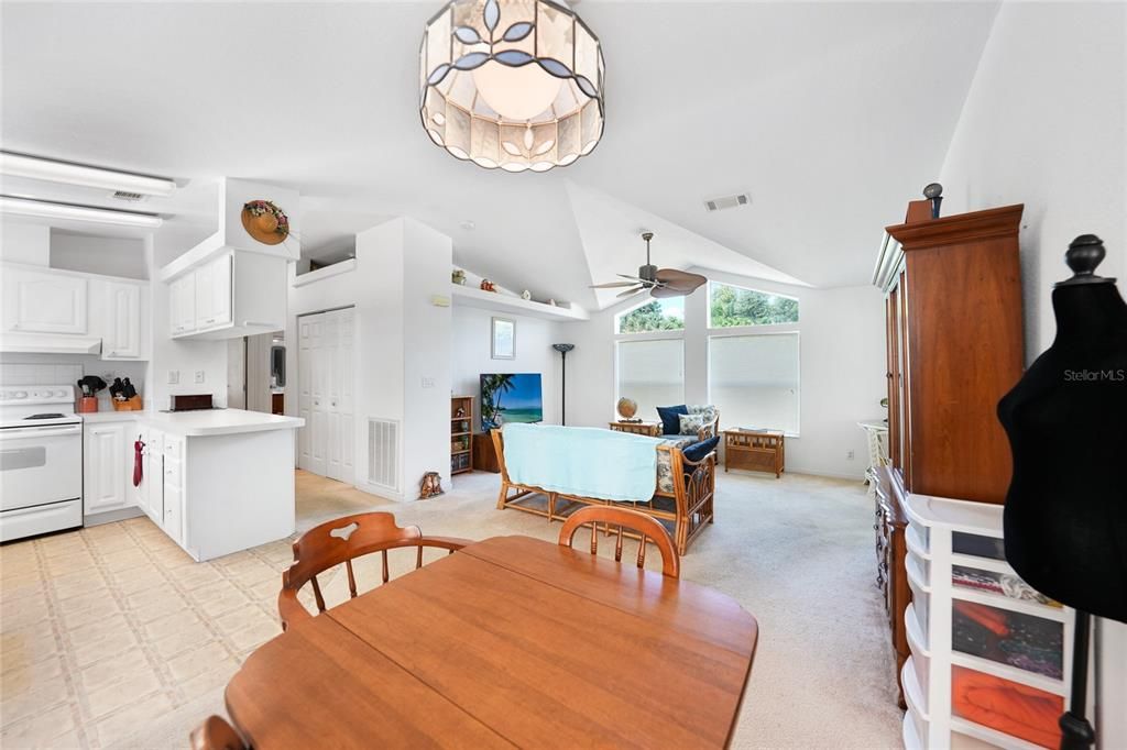 待售: $267,500 (2 贝兹, 2 浴室, 1169 平方英尺)