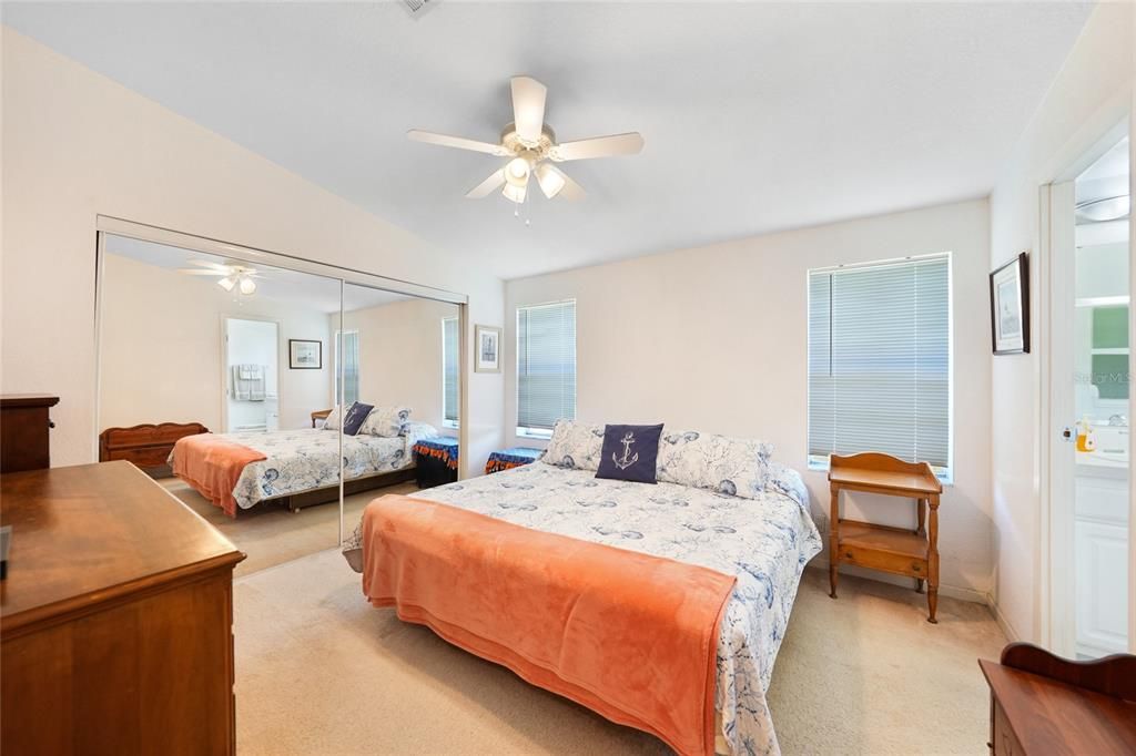 待售: $267,500 (2 贝兹, 2 浴室, 1169 平方英尺)