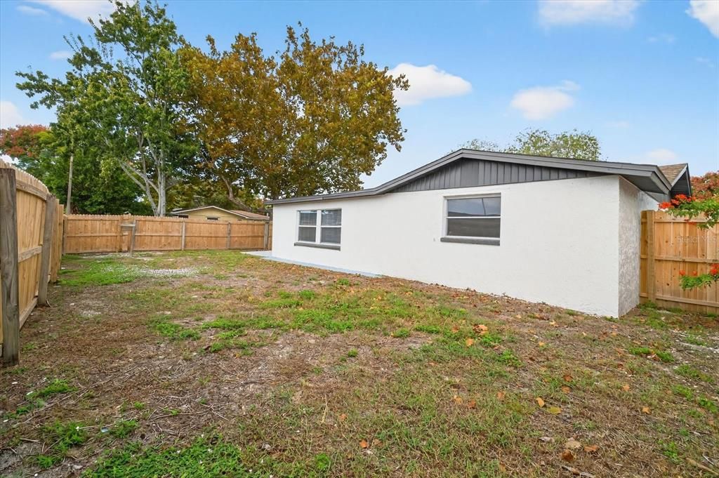 Active With Contract: $230,000 (2 beds, 2 baths, 1306 Square Feet)