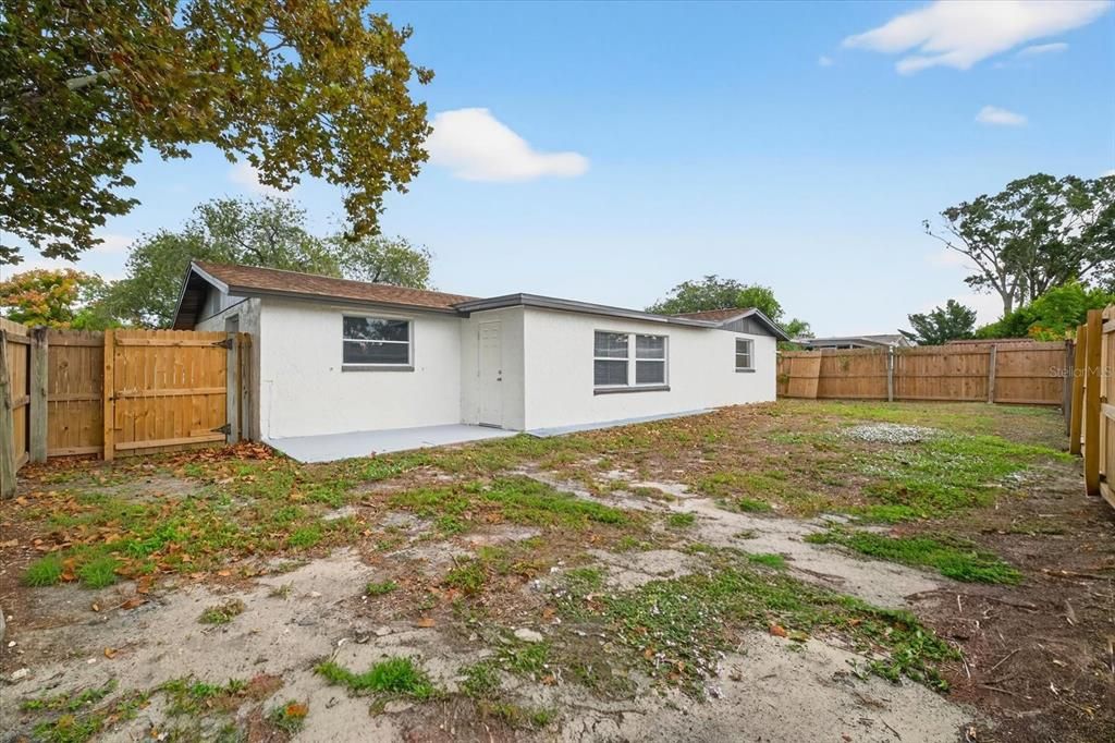 Active With Contract: $230,000 (2 beds, 2 baths, 1306 Square Feet)