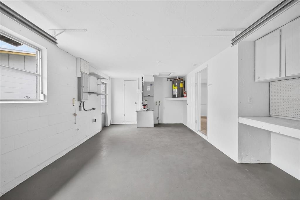 Active With Contract: $230,000 (2 beds, 2 baths, 1306 Square Feet)