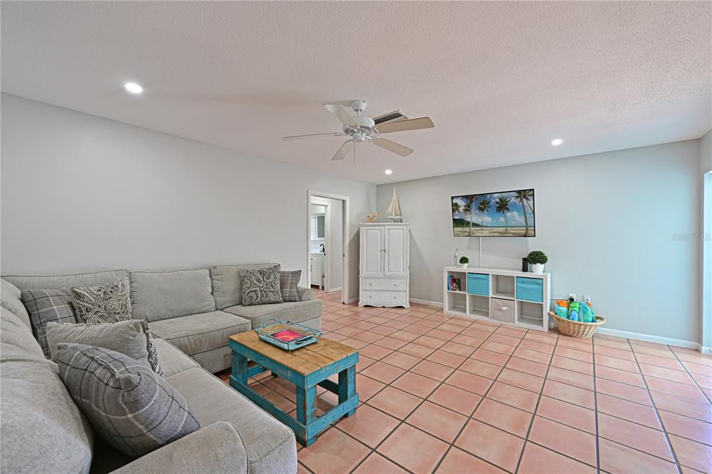 For Sale: $840,000 (4 beds, 2 baths, 1995 Square Feet)