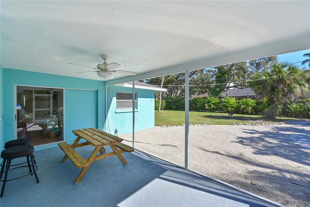 For Sale: $840,000 (4 beds, 2 baths, 1995 Square Feet)