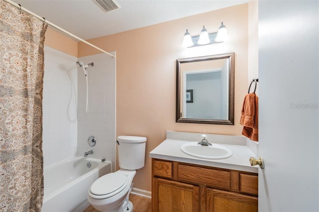 En Renta: $2,499 (4 camas, 2 baños, 1956 Pies cuadrados)