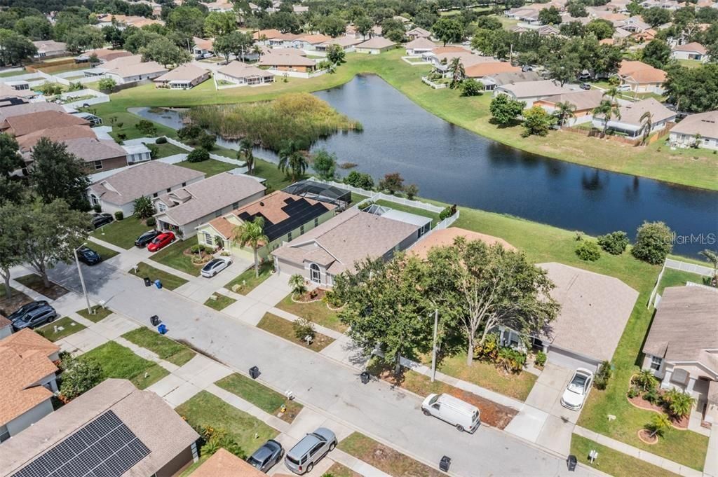 En Renta: $2,499 (4 camas, 2 baños, 1956 Pies cuadrados)