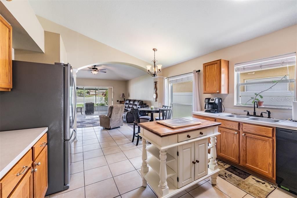 En Renta: $2,499 (4 camas, 2 baños, 1956 Pies cuadrados)