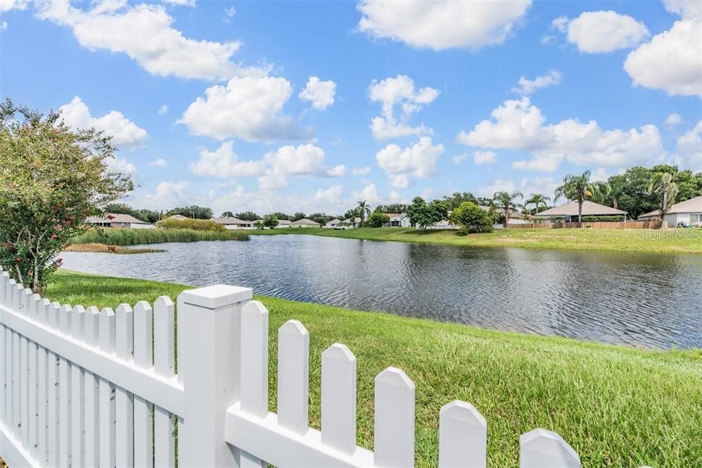 En Renta: $2,499 (4 camas, 2 baños, 1956 Pies cuadrados)