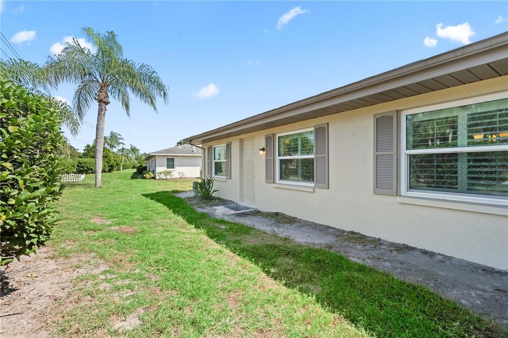 For Sale: $200,000 (2 beds, 2 baths, 1829 Square Feet)