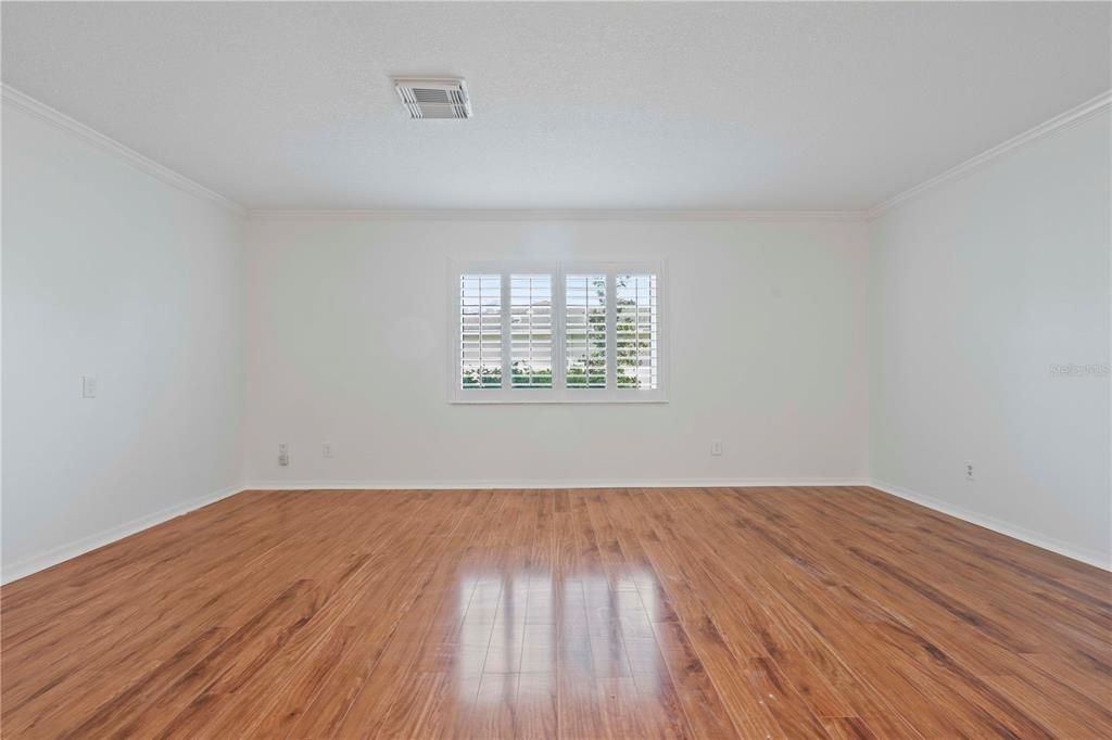 For Sale: $200,000 (2 beds, 2 baths, 1829 Square Feet)