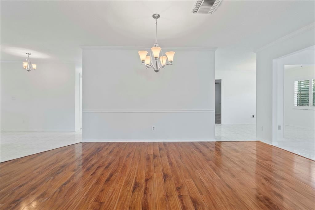 For Sale: $200,000 (2 beds, 2 baths, 1829 Square Feet)