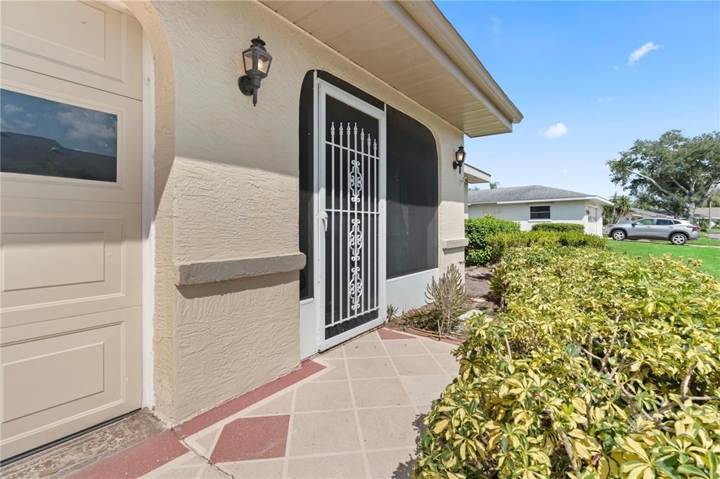 For Sale: $200,000 (2 beds, 2 baths, 1829 Square Feet)