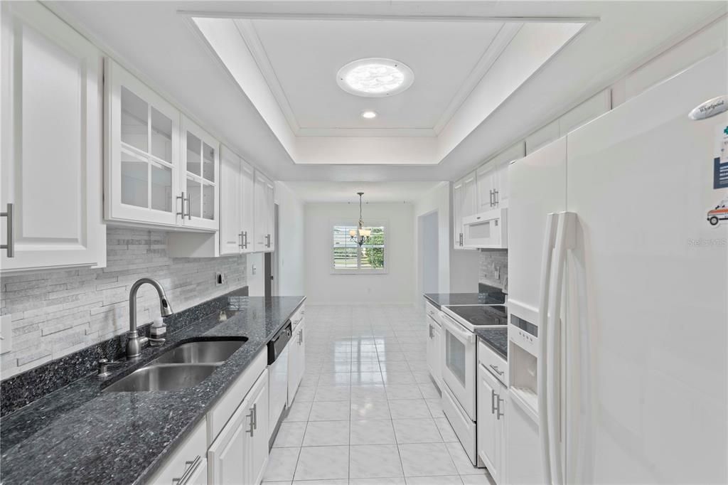 For Sale: $200,000 (2 beds, 2 baths, 1829 Square Feet)