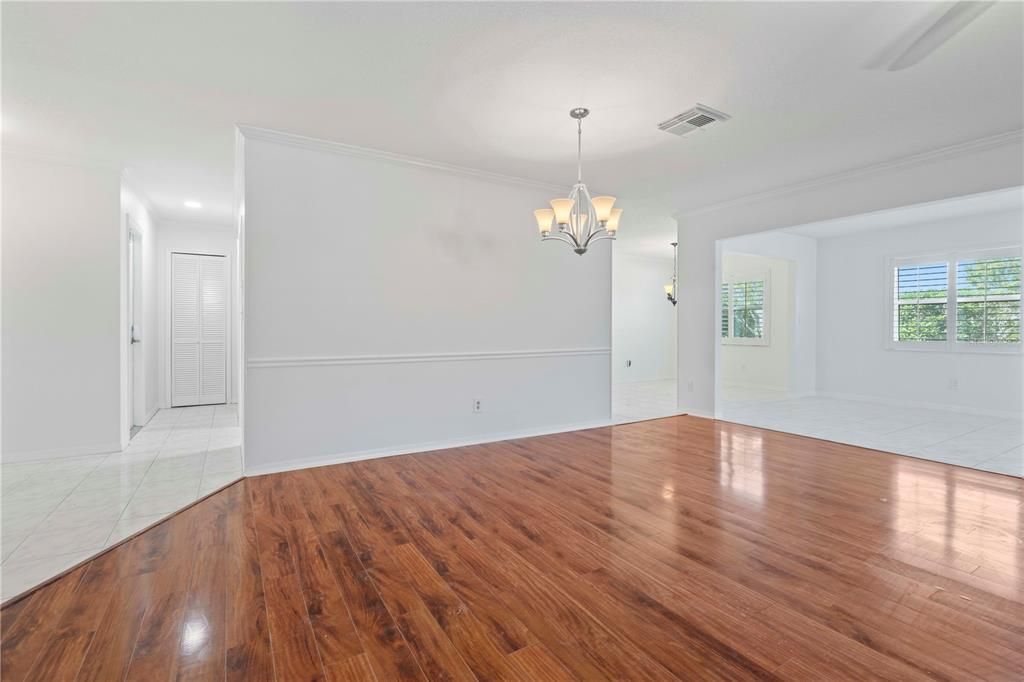 For Sale: $200,000 (2 beds, 2 baths, 1829 Square Feet)