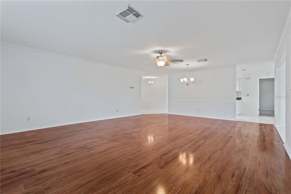 For Sale: $200,000 (2 beds, 2 baths, 1829 Square Feet)