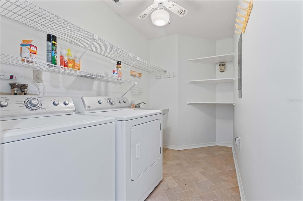 For Sale: $200,000 (2 beds, 2 baths, 1829 Square Feet)