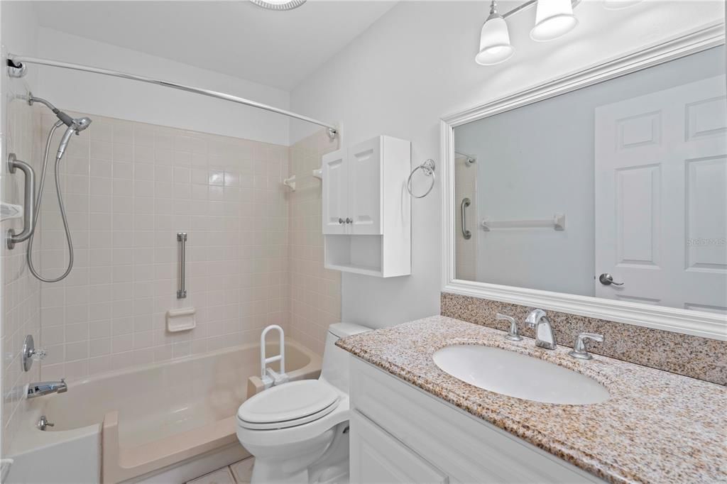 For Sale: $200,000 (2 beds, 2 baths, 1829 Square Feet)