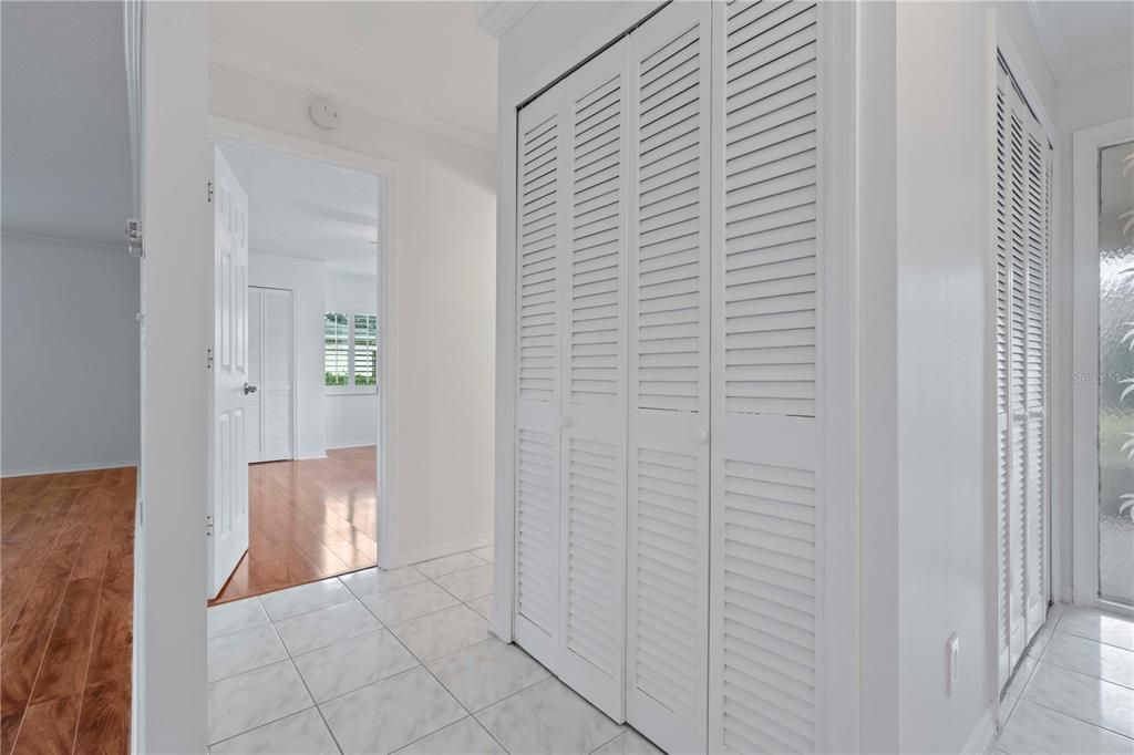 For Sale: $200,000 (2 beds, 2 baths, 1829 Square Feet)