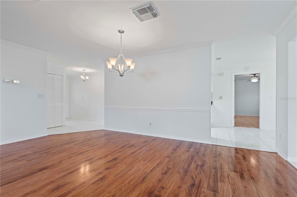 For Sale: $200,000 (2 beds, 2 baths, 1829 Square Feet)