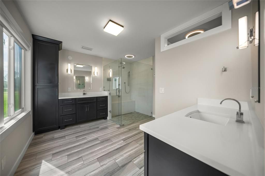 Active With Contract: $1,399,000 (5 beds, 5 baths, 3887 Square Feet)