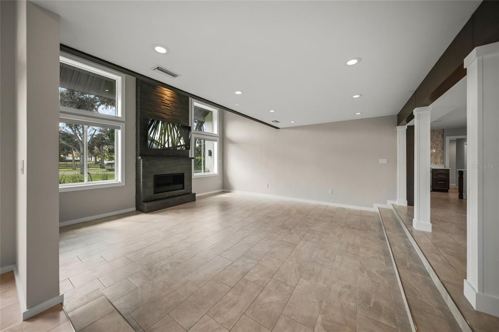 Active With Contract: $1,399,000 (5 beds, 5 baths, 3887 Square Feet)