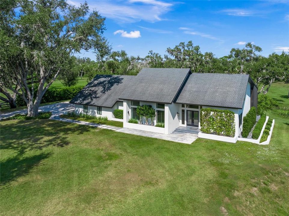 Active With Contract: $1,399,000 (5 beds, 5 baths, 3887 Square Feet)