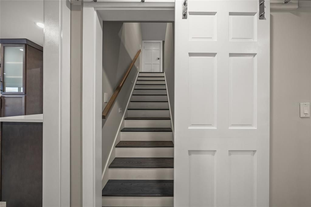 Active With Contract: $1,399,000 (5 beds, 5 baths, 3887 Square Feet)