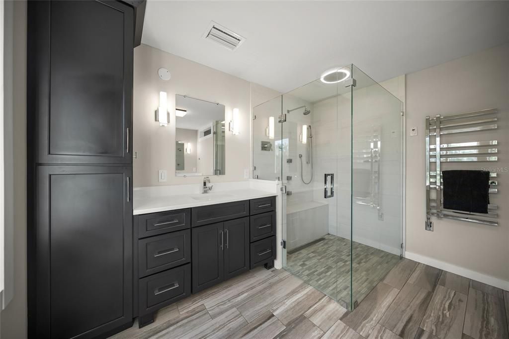 Active With Contract: $1,399,000 (5 beds, 5 baths, 3887 Square Feet)