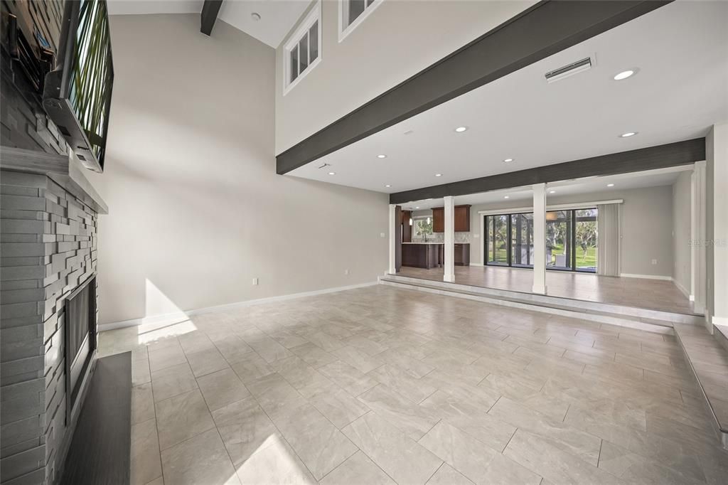 Active With Contract: $1,399,000 (5 beds, 5 baths, 3887 Square Feet)