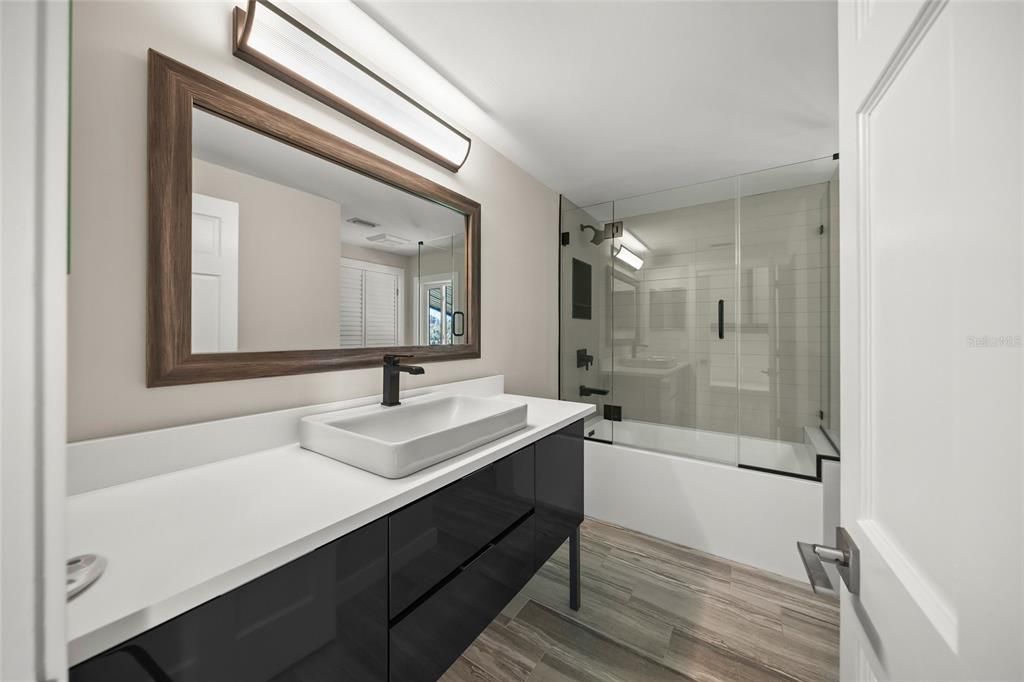 Active With Contract: $1,399,000 (5 beds, 5 baths, 3887 Square Feet)